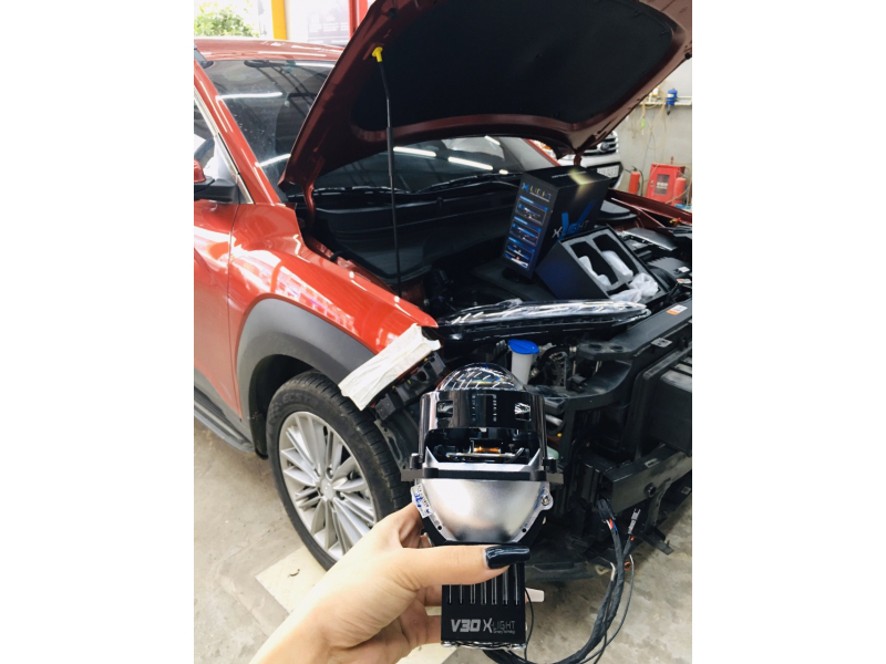 Độ đèn nâng cấp ánh sáng Bi Led Xlight V30 xe Huyndai Kona