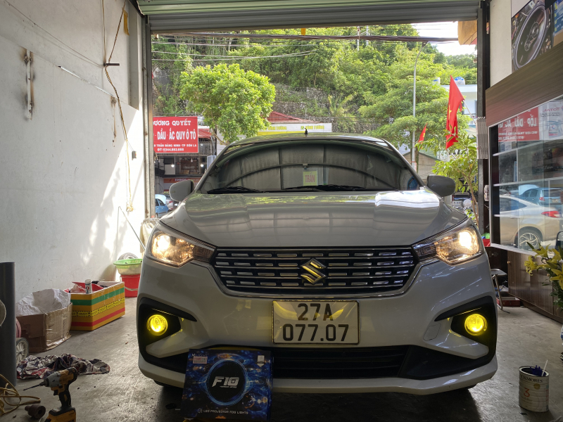 Độ đèn nâng cấp ánh sáng Bi gầm F10 New cho Suzuki Etiga
