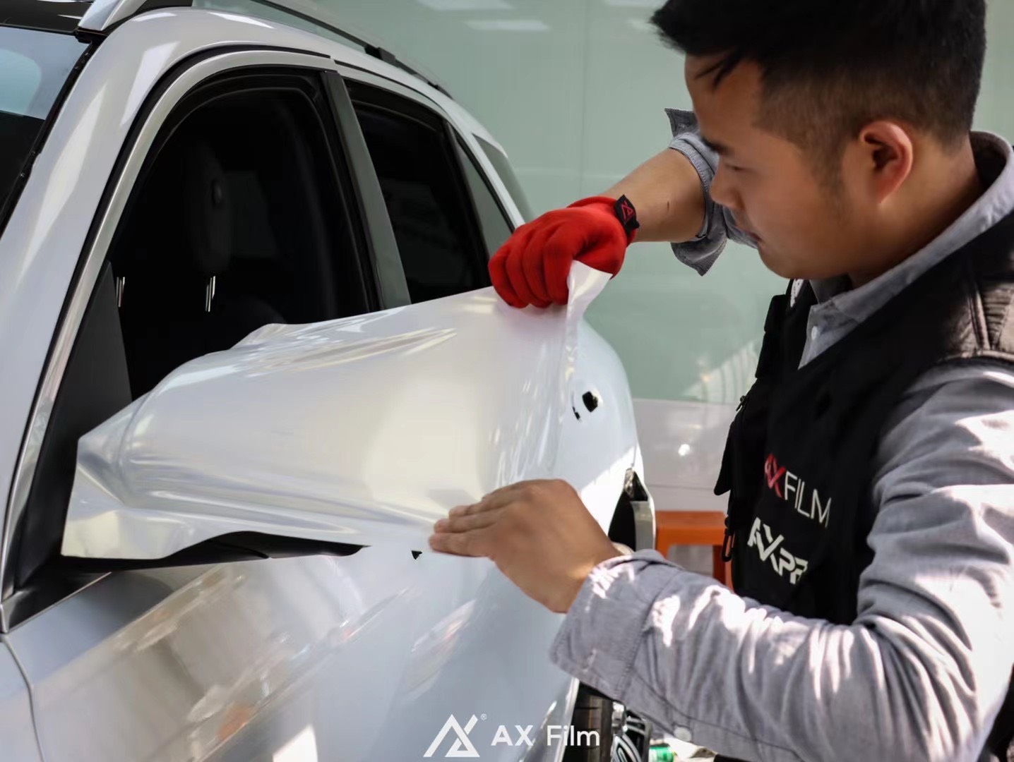 AX WRAP FILM PEARL WHITE IRIDESCENT GOLD - TRẮNG NGỌC TRAI ÁNH VÀNG MERCEDES